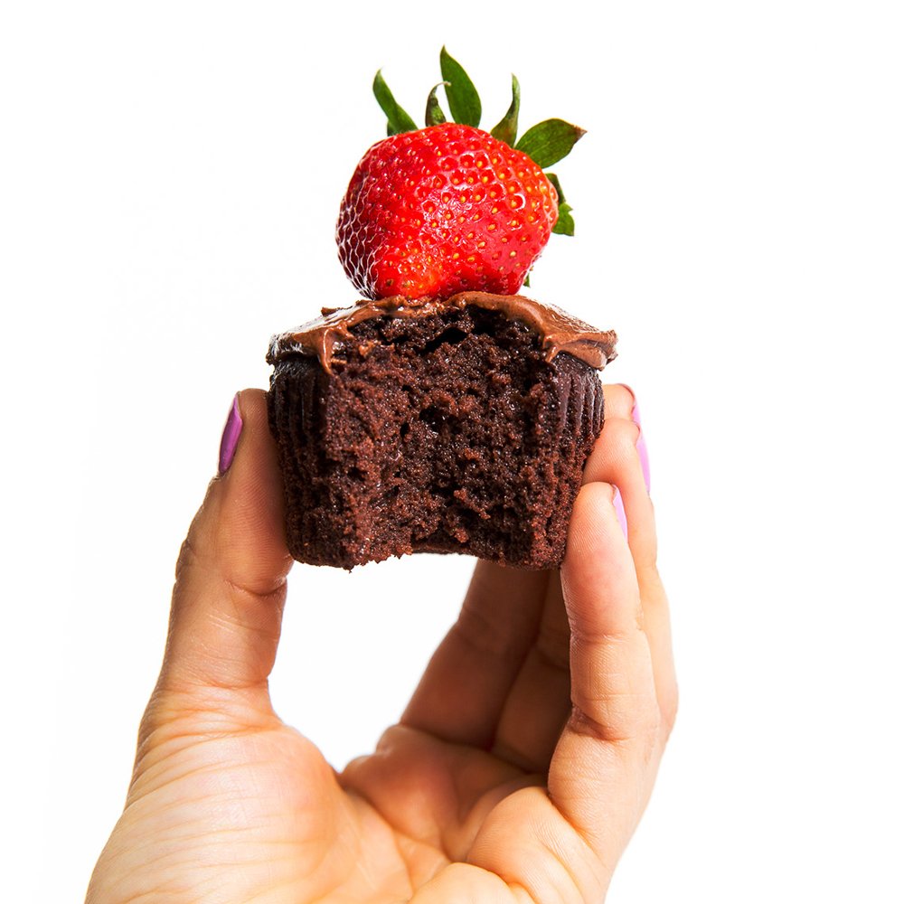 Miss Jones Baking Organic Chocolate Cake Mix – Birthday Gift for Plant-Based Bakers and Clean-Eating Home Chefs