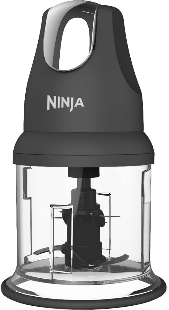 200-watt power pod for efficient chopping and blending