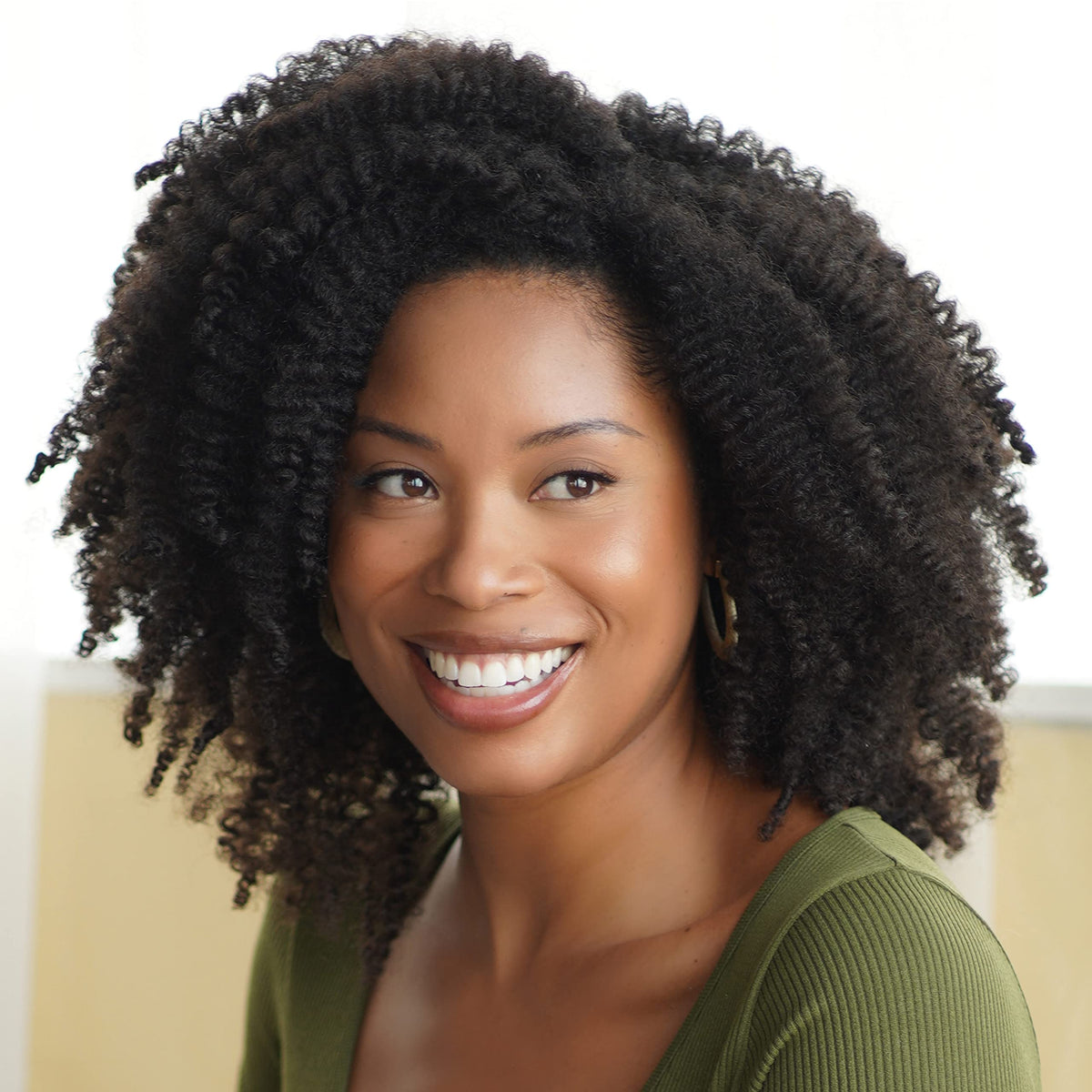 African Pride Moisture Miracle Pre-Shampoo Detangler – Clean Beauty Pre-Poo for Curly Hair, Simple Slip and Hydration in One Step