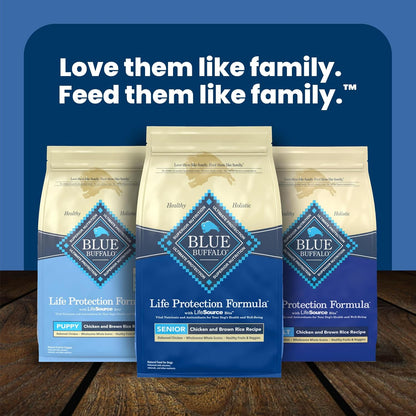 Blue Buffalo Senior Dog Food Chicken & Brown Rice – Elevated Everyday Dining with Veterinarian-Formulated Ingredients, 30 lb