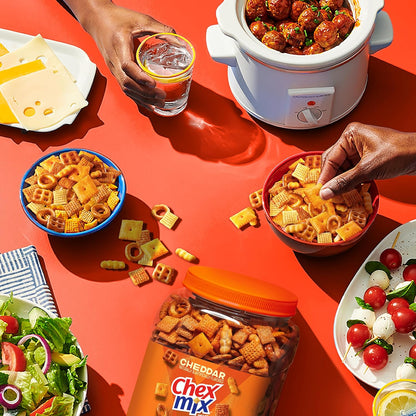Chex Mix Cheddar Snack Mix Tub – Travel-Friendly Snack for Car Cup Holders and Road Trip Stops, 20 oz