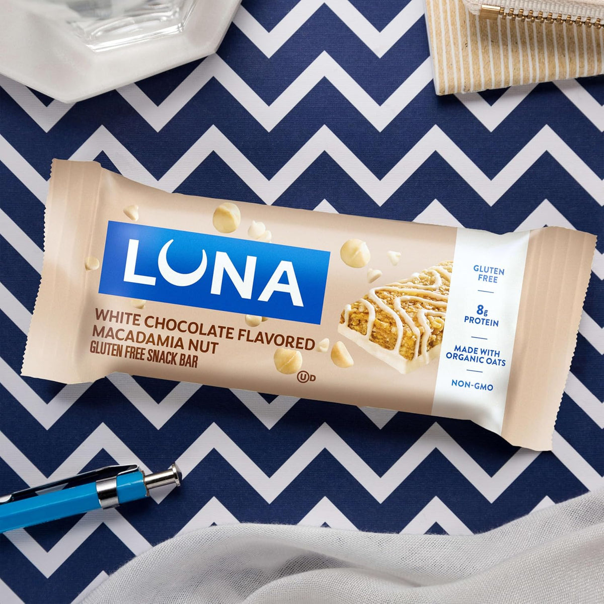 Clif Bar Luna White Chocolate Macadamia – Clean Gluten-Free Snack for Fitness Locker Room and Holistic Reset Moments