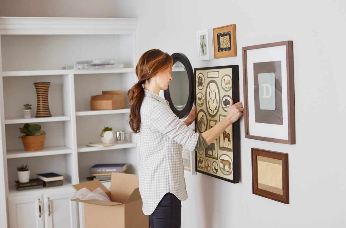 Command Damage-Free Hanger Strips – Tool-Free Frame Mounting for Clutter-Free Bedroom Walls