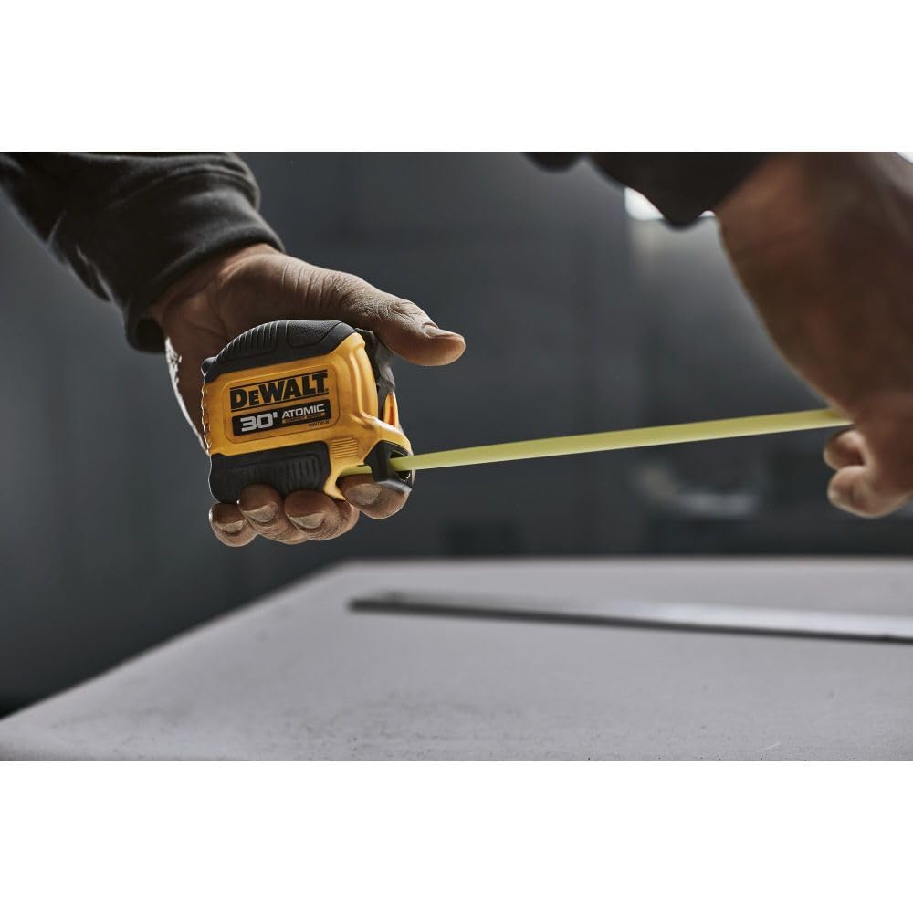 DEWALT Compact Tape Measure 30 ft – Reduced-Bulk Design for Streamlined Tool Kits