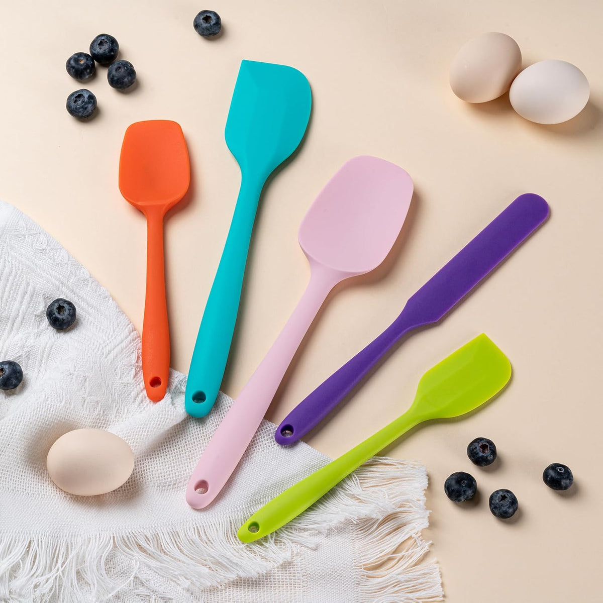 dishwasher safe for easy cleanup of grease and food residue
