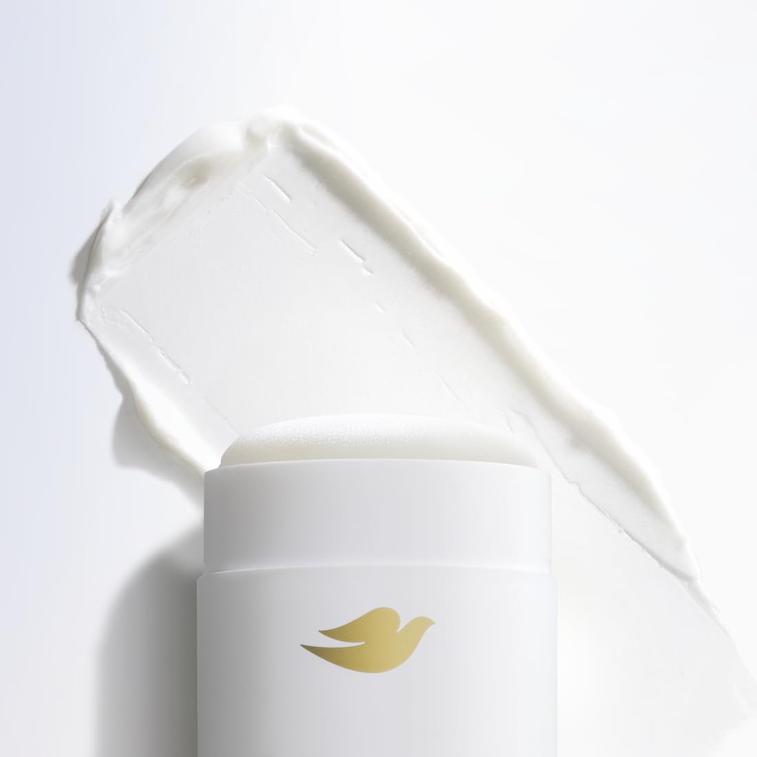Dove Clinical + Care Invisible Solid Deodorant for Women – Dermatologist-Recommended Clean Scent for a Luxurious Bath Time Ritual