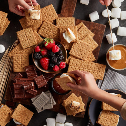 HONEY MAID Graham Crackers – Glamping Snack Box, Honey Sweet Outdoor Crunch