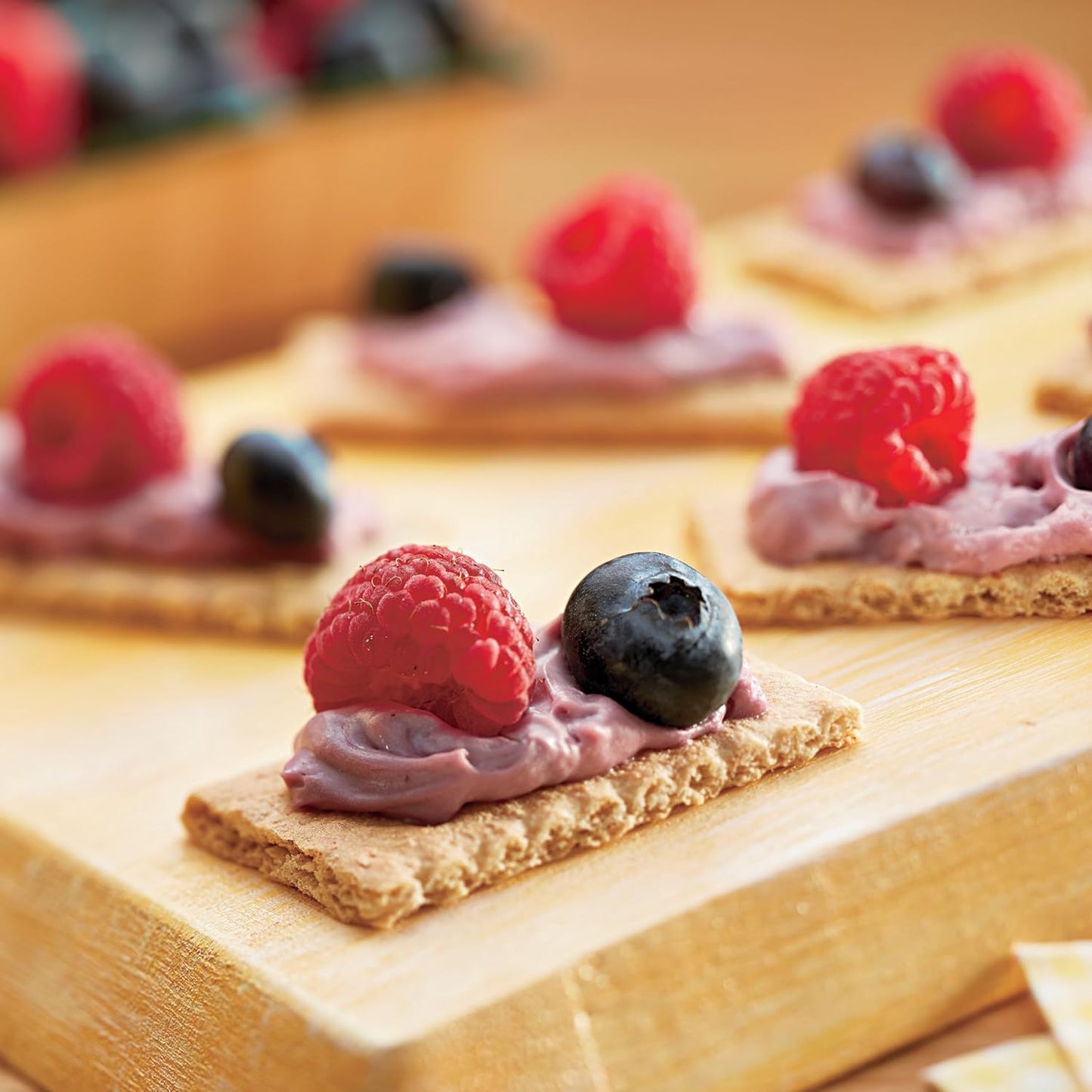 HONEY MAID Graham Crackers – Glamping Snack Box, Honey Sweet Outdoor Crunch