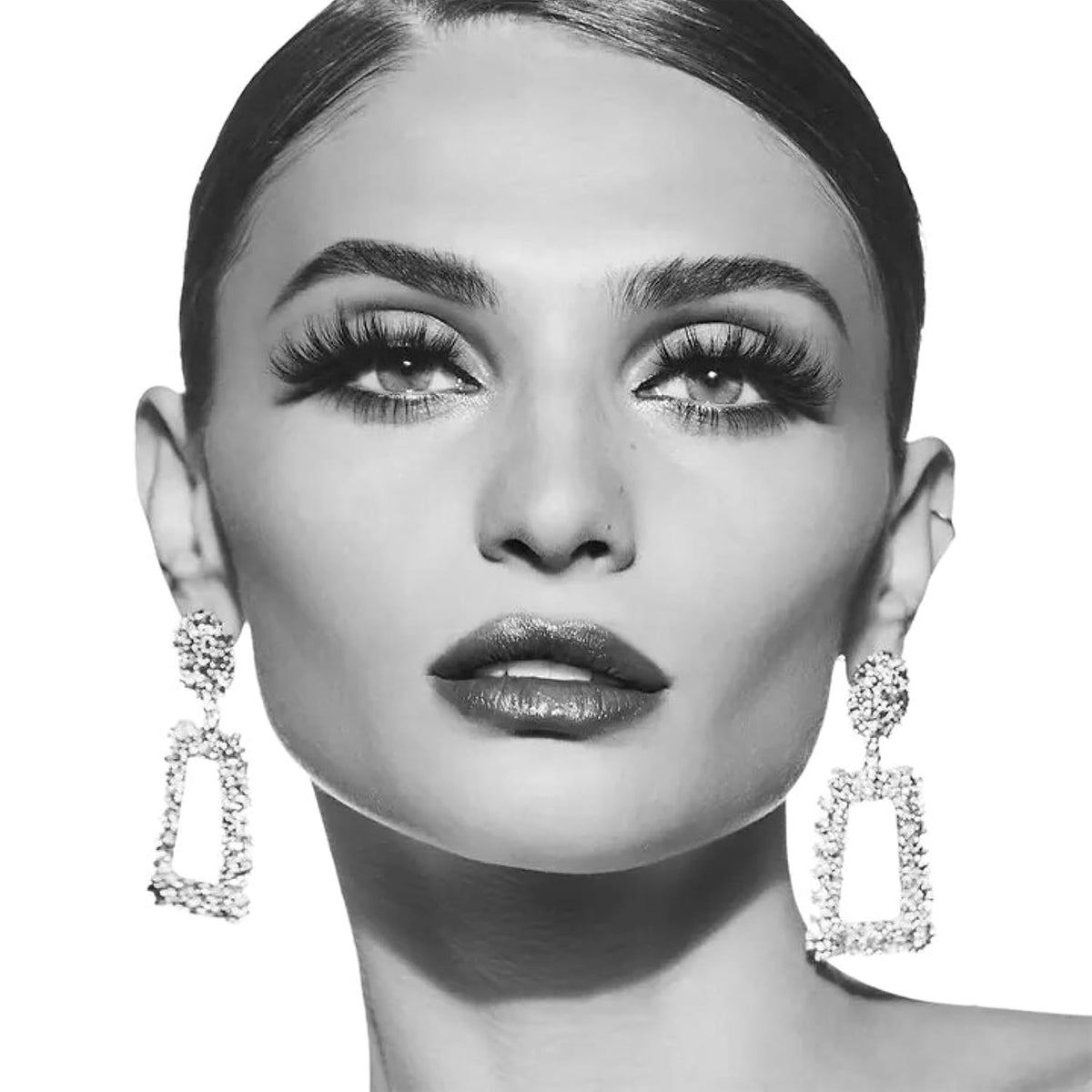 KISS Matte Velvet Faux Mink Strip Lashes – Cruelty-Free Lashes for the Mindful Beauty and Wellness Routine