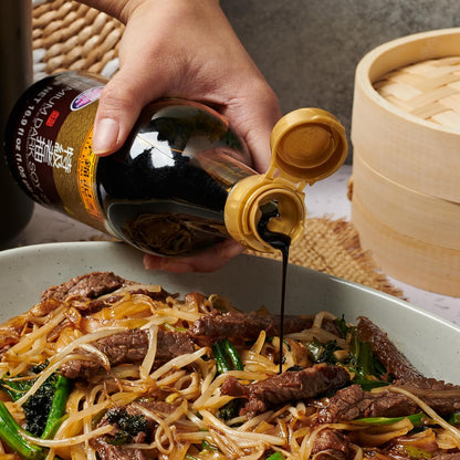 Lee Kum Kee Premium Dark Soy Sauce – Artisanal Finishing Sauce for Elevated Dinner Party Menus, Deep Glossy Color and Full-Bodied Taste