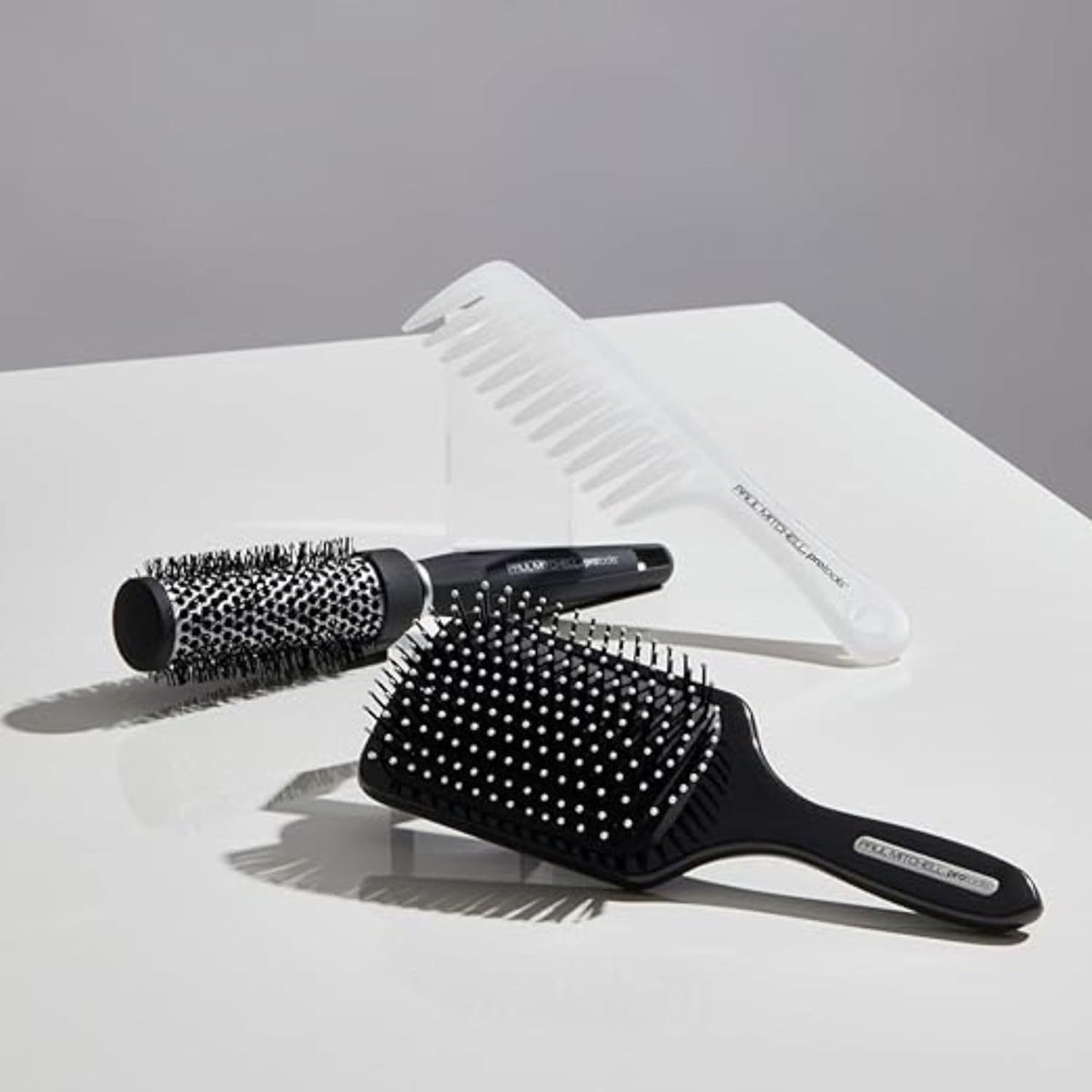 lightweight construction to minimize stylist arm fatigue