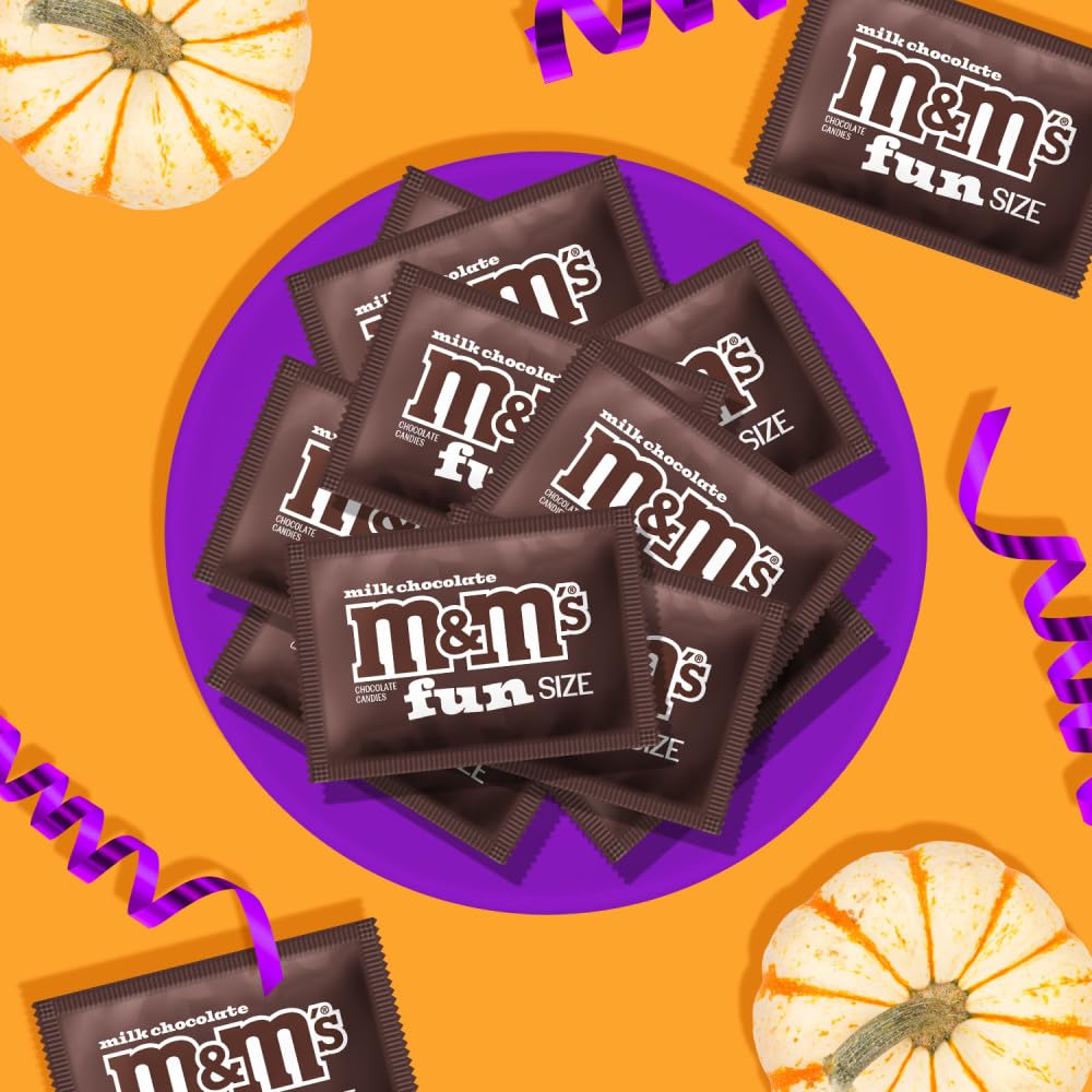 M&M'S Fun Size Milk Chocolate Halloween Candy – Grab-and-Go Trick-or-Treat Packs for Tailgates and Block Parties