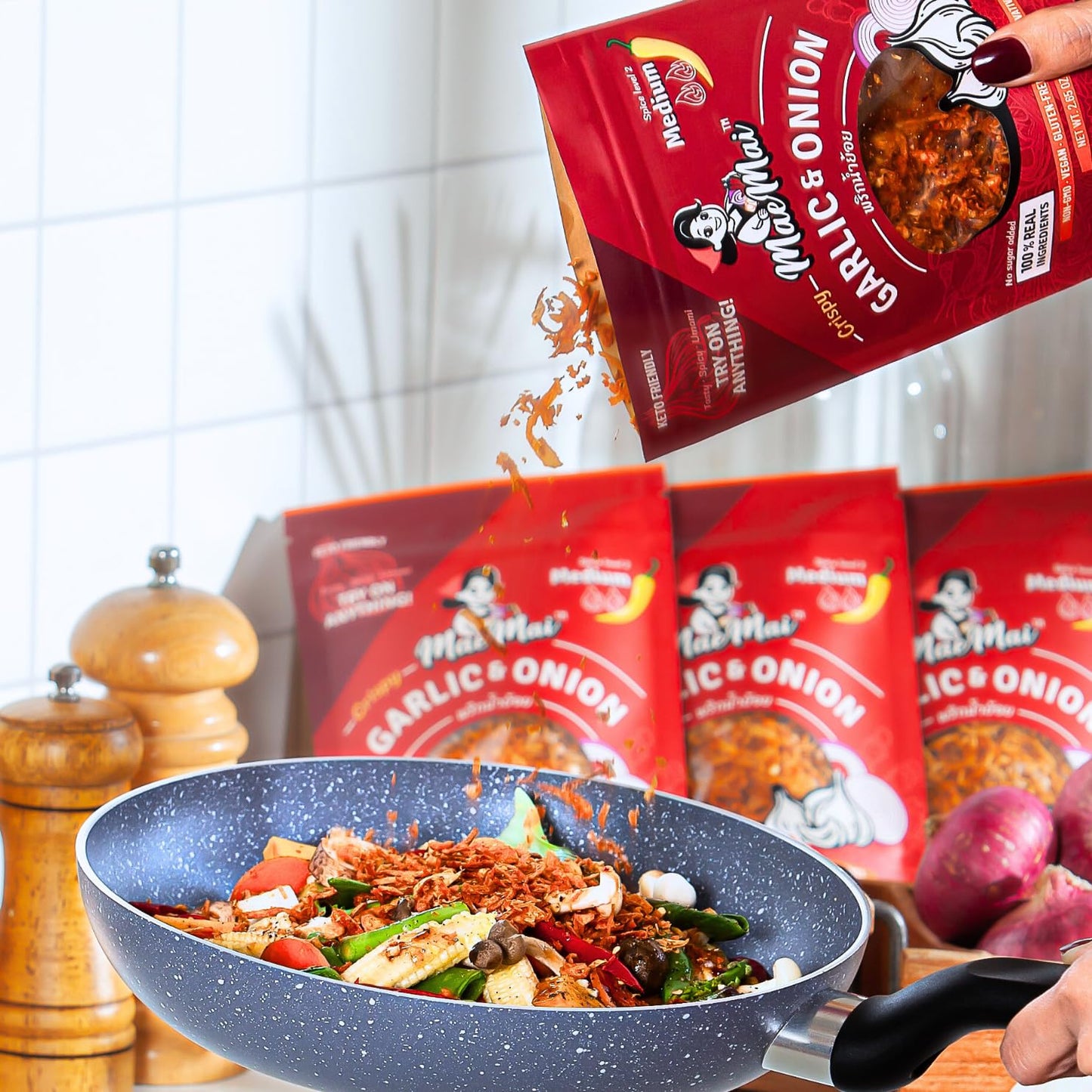 MaeMai Medium Spice Crispy Garlic Flakes Blend - Fast Flavor for Meal-Prep Sundays, Packed Lunches, and Busy Weeknight Dinners