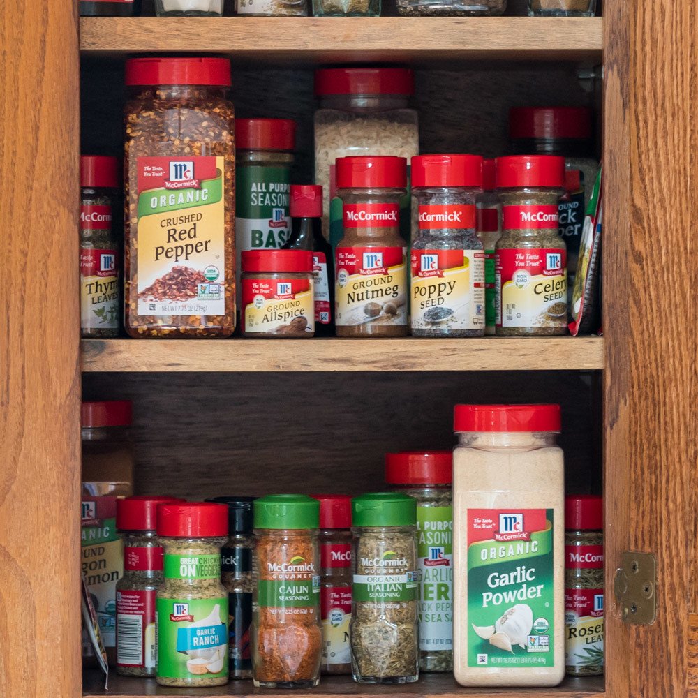 McCormick Organic Crushed Red Pepper 7.75 oz – Single-Ingredient Spice for Clean-Eating Kitchens