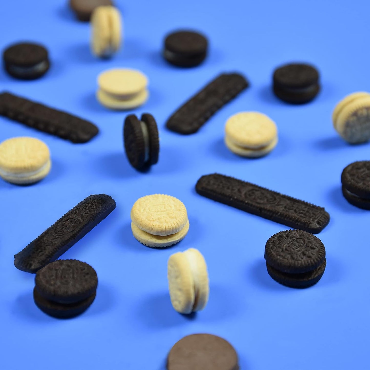OREO Mini Mix Sandwich Cookies Variety Pack for Home Office Afternoon Pick Me Up, 20 Pre Portioned Bags
