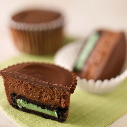 OREO Mint Creme Chocolate Wafer Sandwich Cookies Party Size 24.95 oz – Car Cup Holder Snack for Road Trips and Tailgates