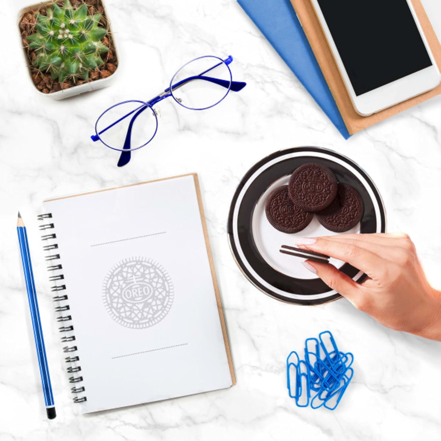 OREO Thins Original Wafer Cookies – Grab-and-Go Desk Snack for Focused Afternoons and Coffee Breaks
