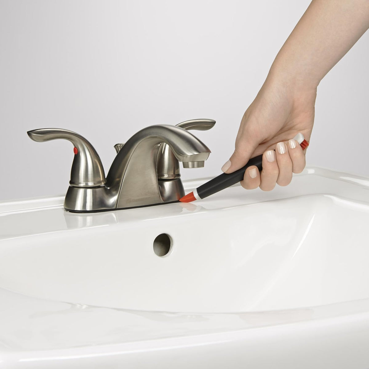 OXO Good Grips Deep Clean Brush Set – Time-Saving Bathroom and Kitchen Scrubbing Kit