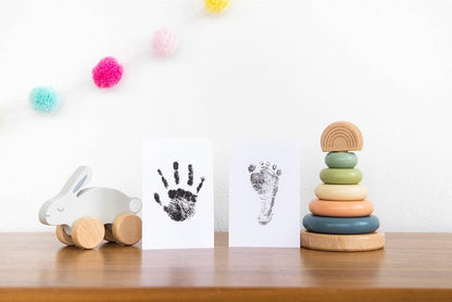 Pearhead Baby Print Kit – Safe for Delicate Skin, Family Pack with 12 Impression Cards for Siblings and Cousins