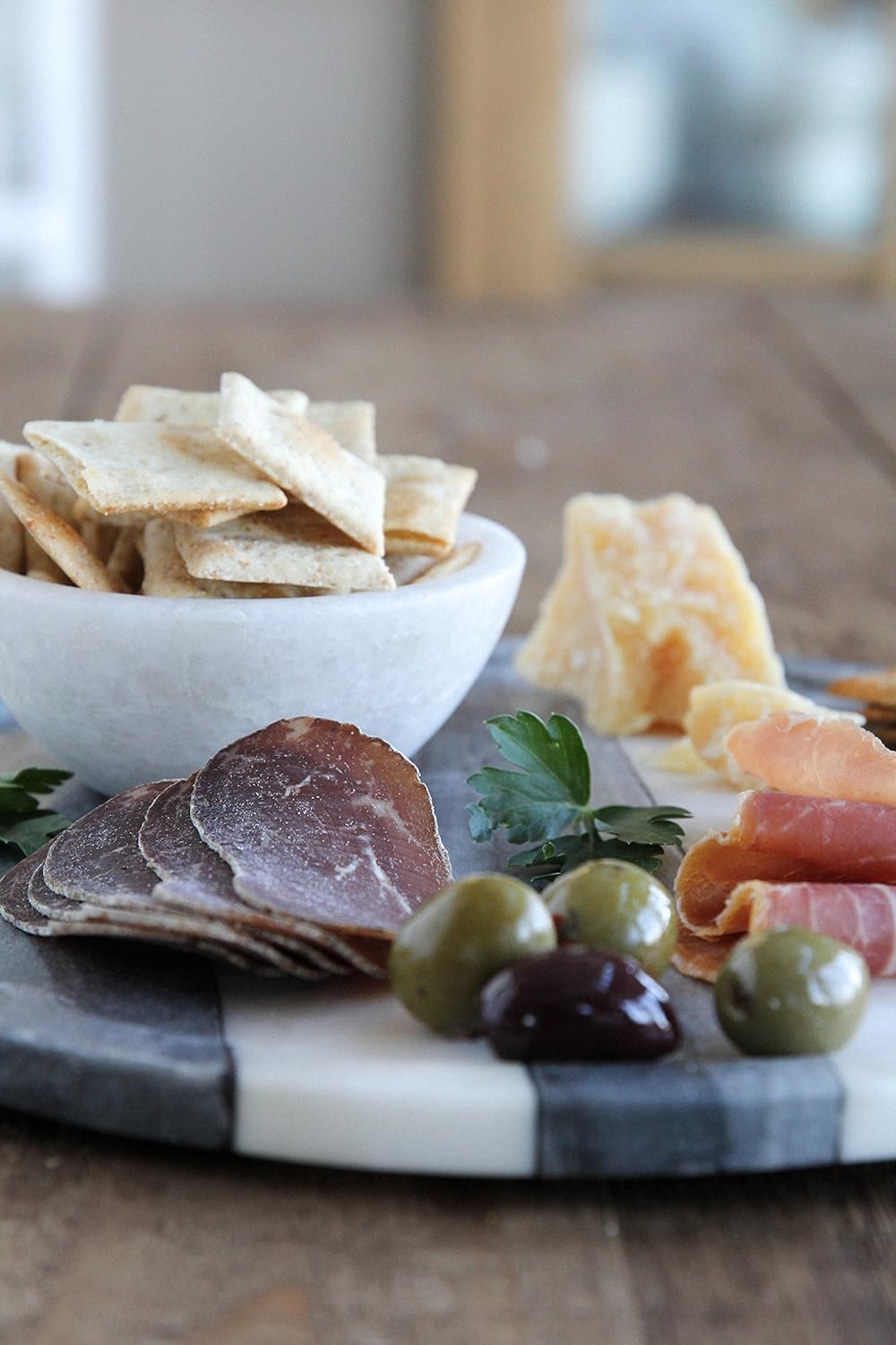 Simple Mills Almond Flour Crackers – Grain-Free Snack for Wellness Routines