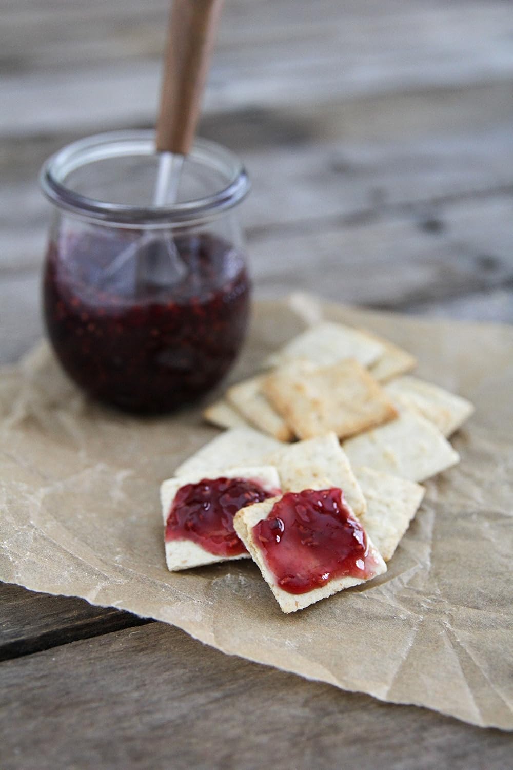 Simple Mills Almond Flour Crackers – Grain-Free Snack for Wellness Routines