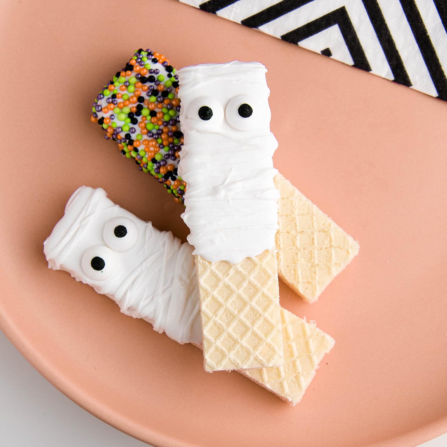 Sweets Indeed Halloween Eyeball Tacklebox – Travel-Friendly Candy Decorations for Neighborhood Halloween Treat Trays
