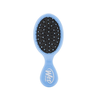 ultra-soft intelliflex bristles that flex to glide through knots without snagging