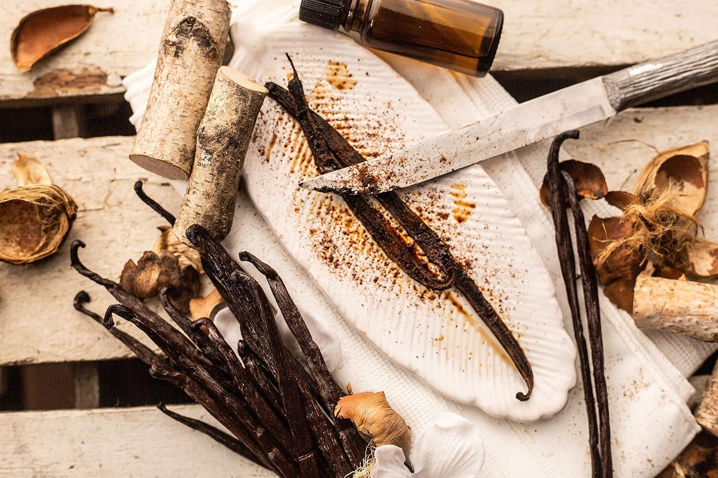 Vanilla Bean Kings Premium Whole Vanilla Beans in Vacuum Sealed Pack - Unique Christmas Gift for the Artisanal Cook