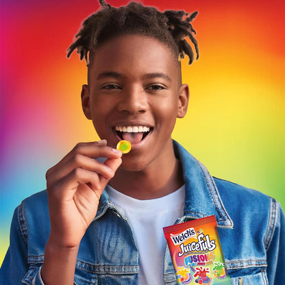 Welch's Fruit Snacks Juicefuls Fusions – Car Ride Home Snack for Kids, No Artificial Colors Fat Free Pouches (Pack of 50)