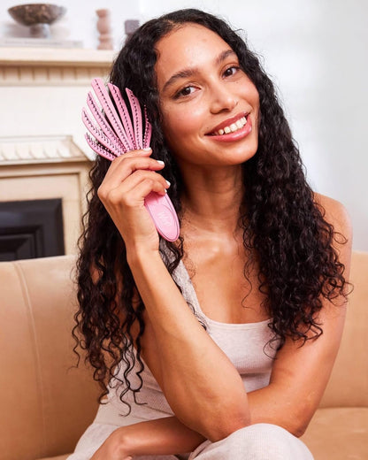Wet Brush Go Green Curl Detangler – Mom-Approved Detangler for Tangle-Prone Kids' Hair, Nursery Safe